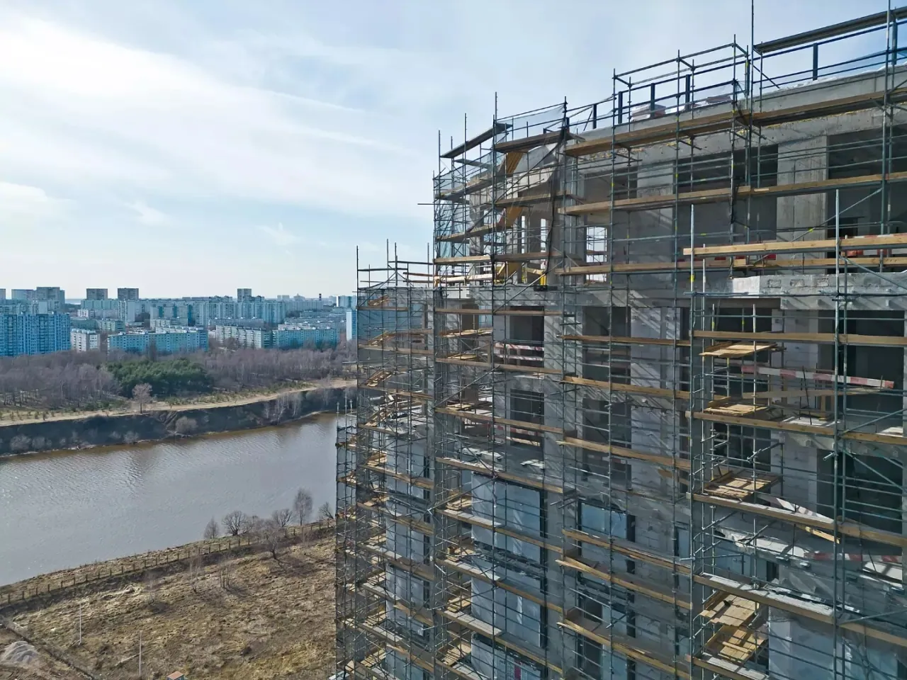 Апрель 2023