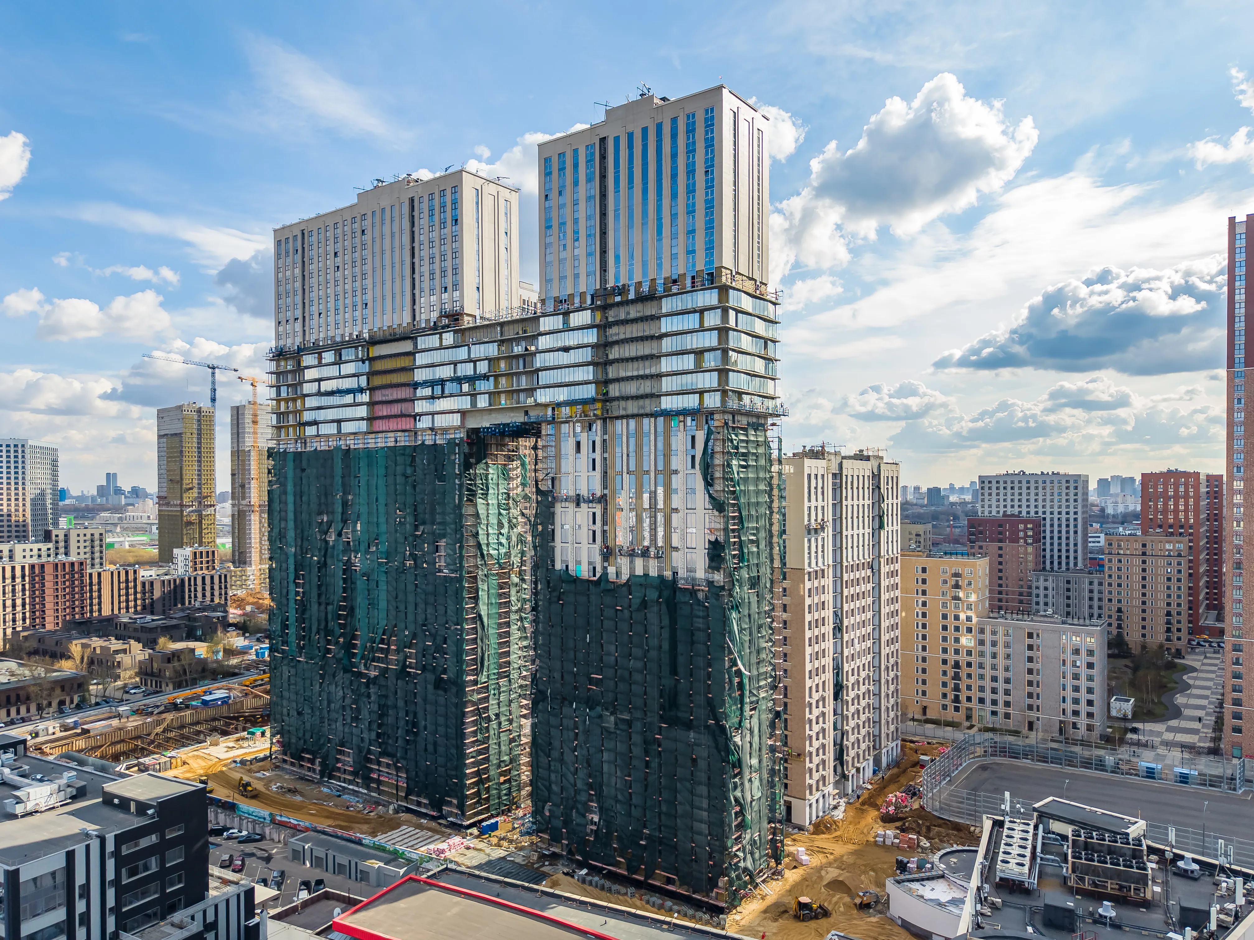 Апрель 2026
