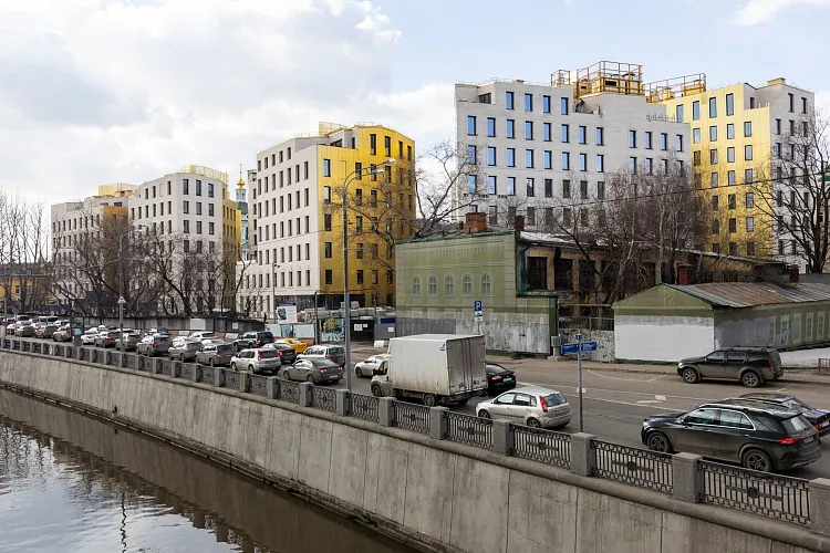 Апрель 2021