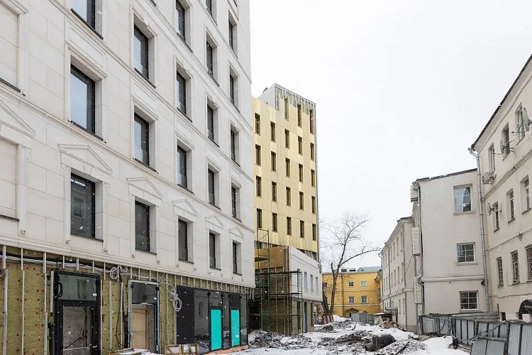 Март 2021