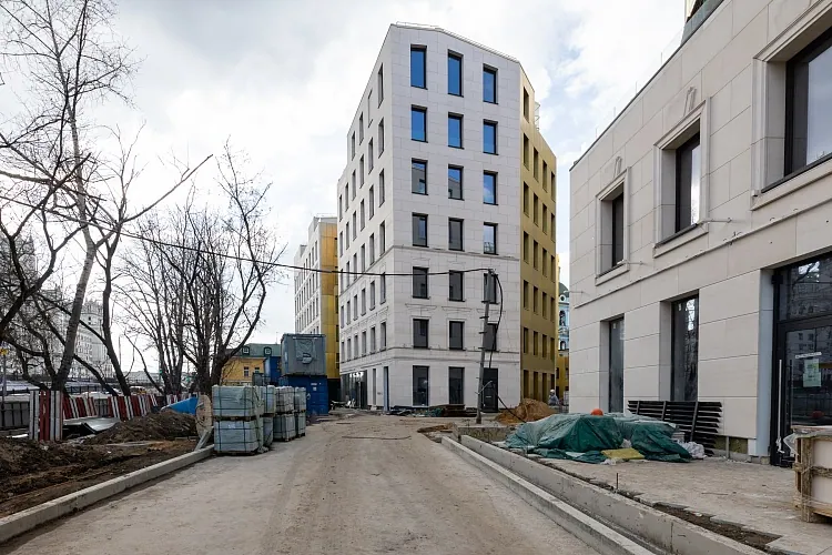 Апрель 2021