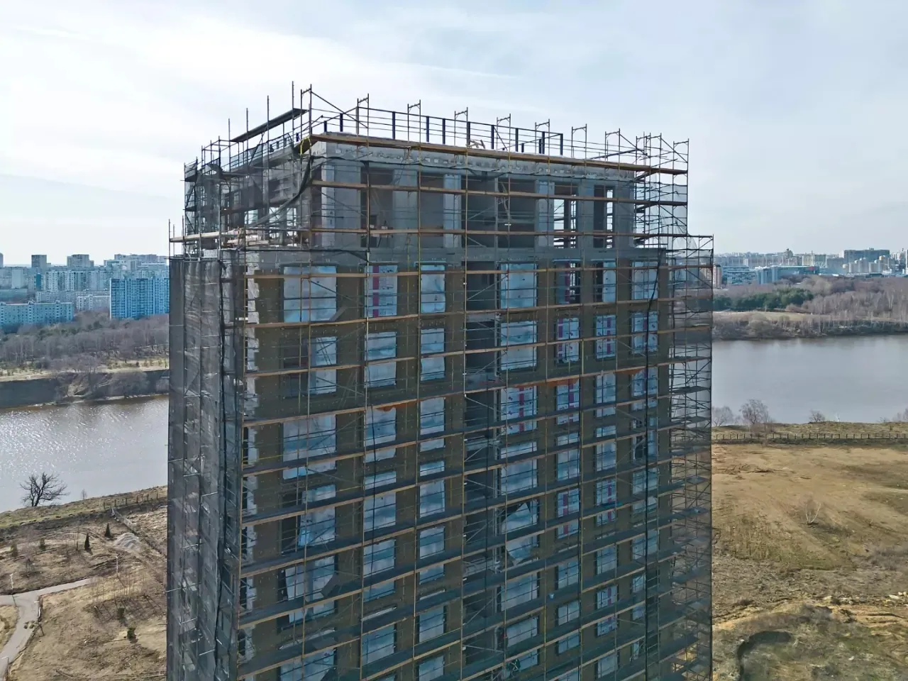 Апрель 2023
