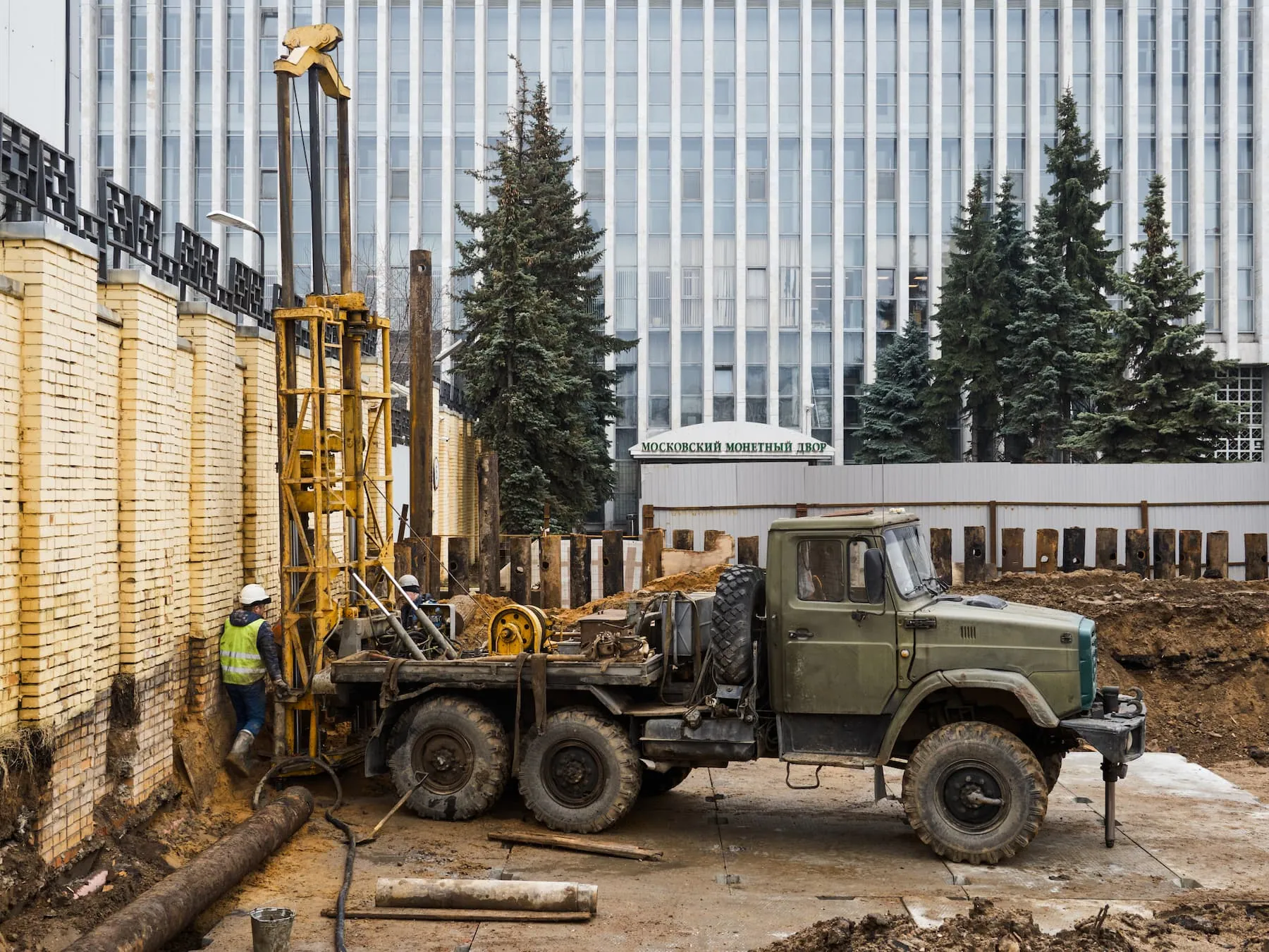 Апрель 2022