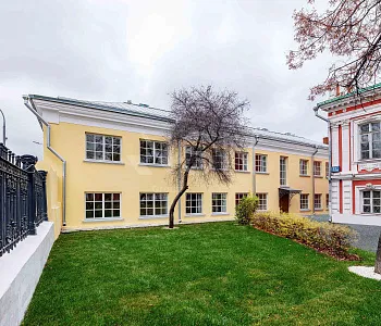 Здание, 452,00 м², 1-ая линия , Витрины, Трафик, 150 кВт