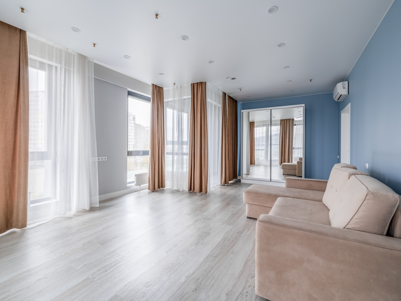 Новостройки vs вторичное жильё: что выгоднее в 2026 году?