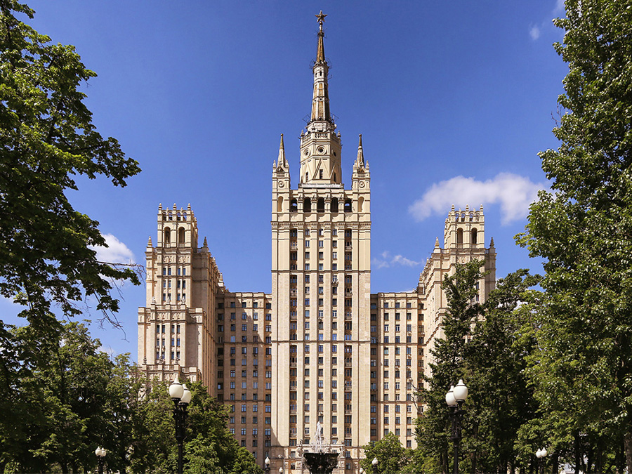 Высотка на кудринской площади фото